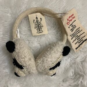 NIRVANNA DESIGNS kids wool exterior off white Panda ear muffs NWT